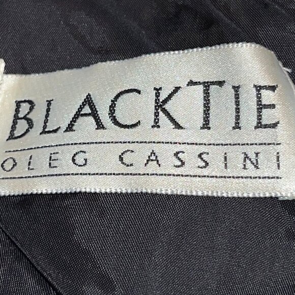 BLACK TIE OLEG CASSINI Black Full Beaded Sleeveless Formal Red Carpet Gown - 10 - Picture 16 of 16